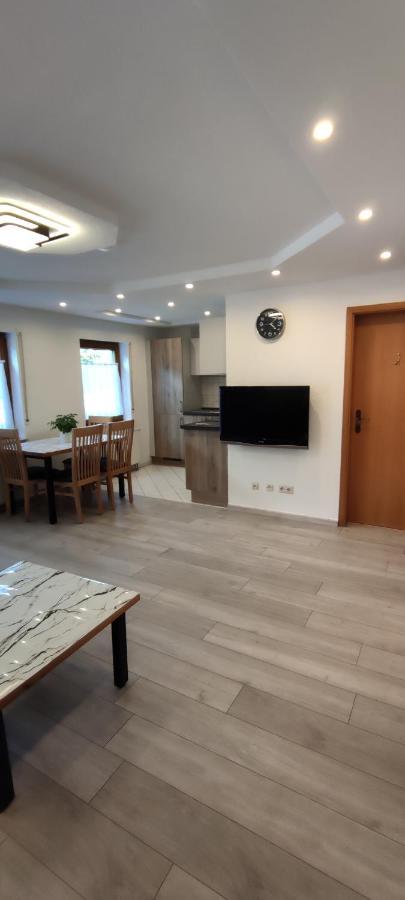 Ferienwohnung Istrefi アルピルスバッハ エクステリア 写真